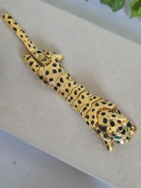 Vintage 80s Gold and Black Articulated Textured Leopard Brooch Pin